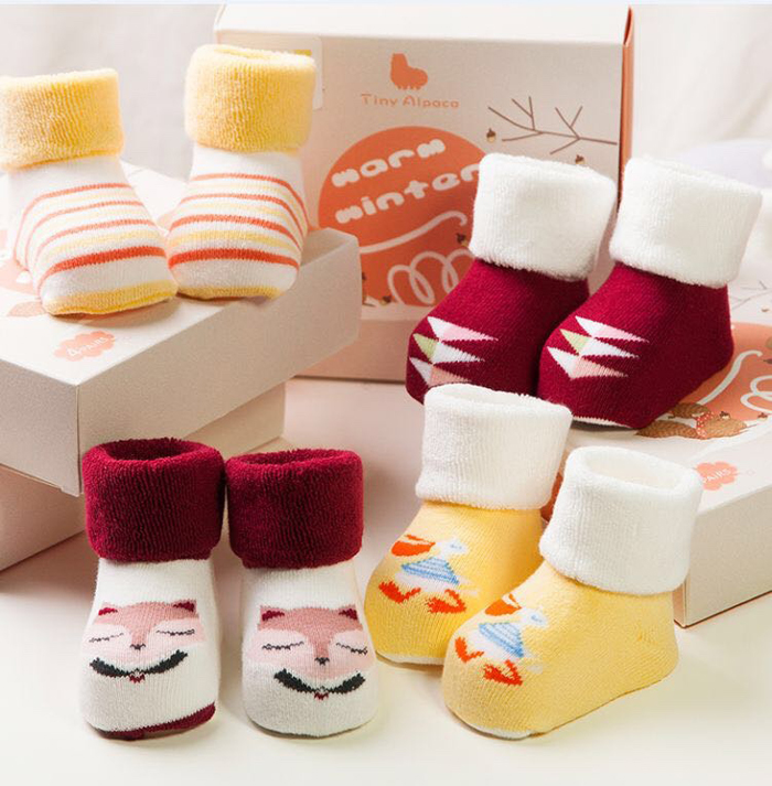 Set 4 đôi tất sơ sinh cao cổ cho bé (0-12M)