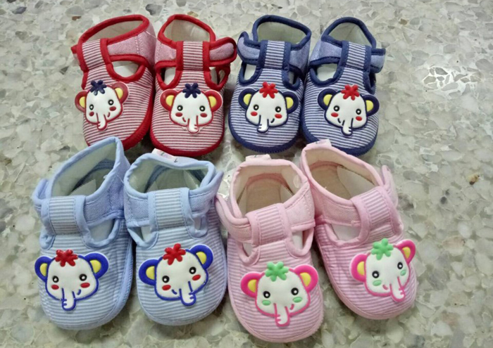 giay-tap-di-tre-em-yl100119