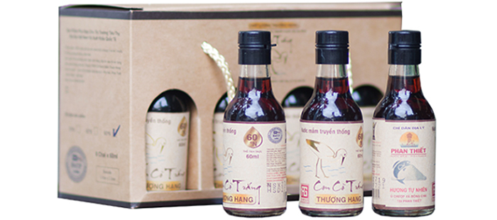 Hộp 8 chai nước mắm nhĩ Con Cò Trắng 60 độ đạm 60ml
