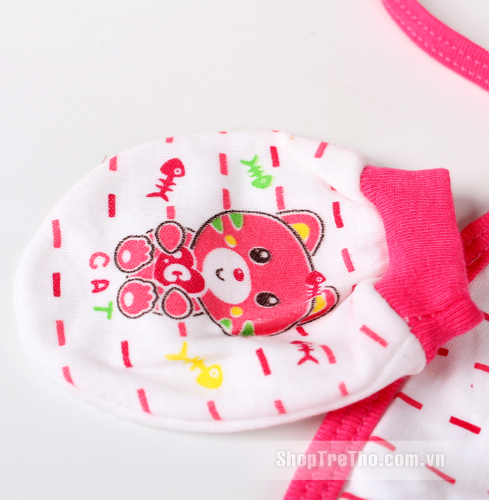 Bộ mũ bao chân tay và yếm Thái