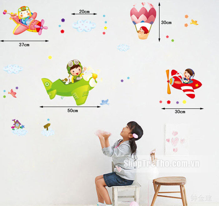 Tranh dán tường bé làm phi công M005
