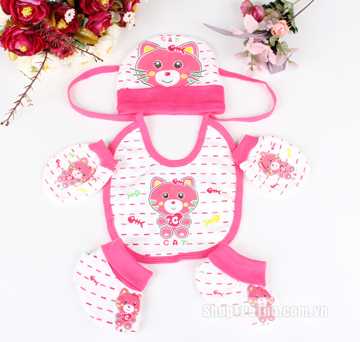 Bộ mũ bao chân tay và yếm Thái