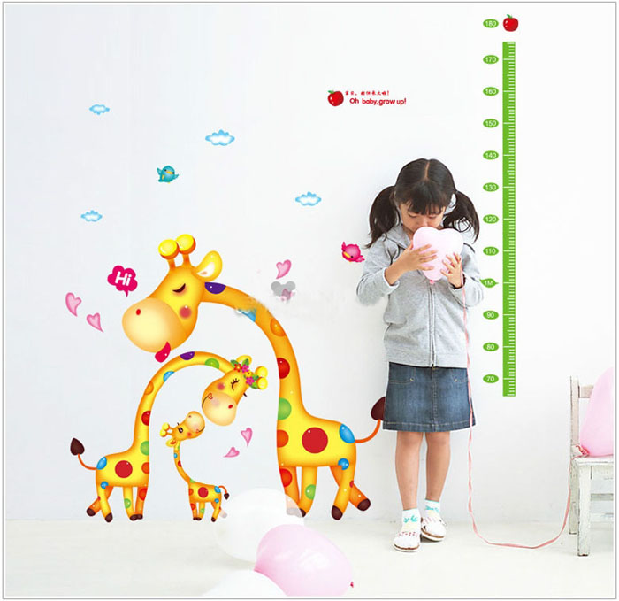 Tranh dán tường thước đo chiều cao gia đình Hươu M055