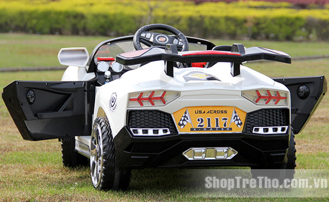 o-to-dien-cho-be-lamborghini-mau-moi-2013