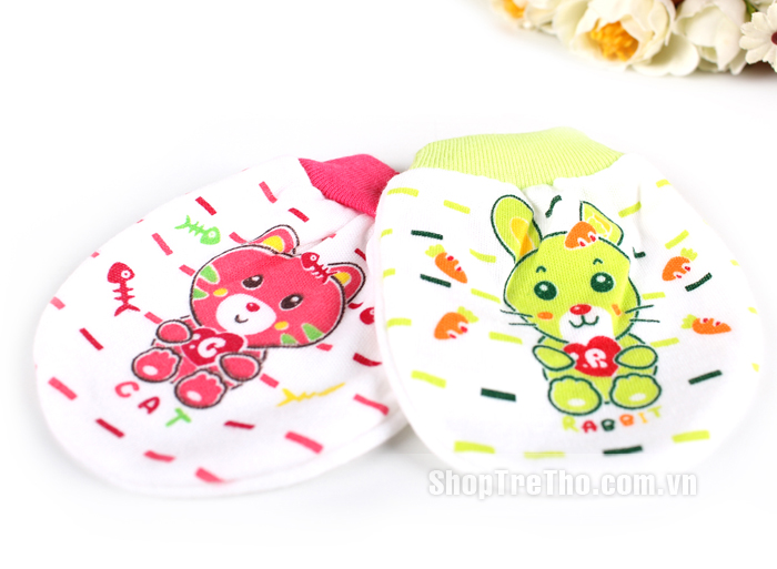 Bộ mũ bao chân tay và yếm Thái