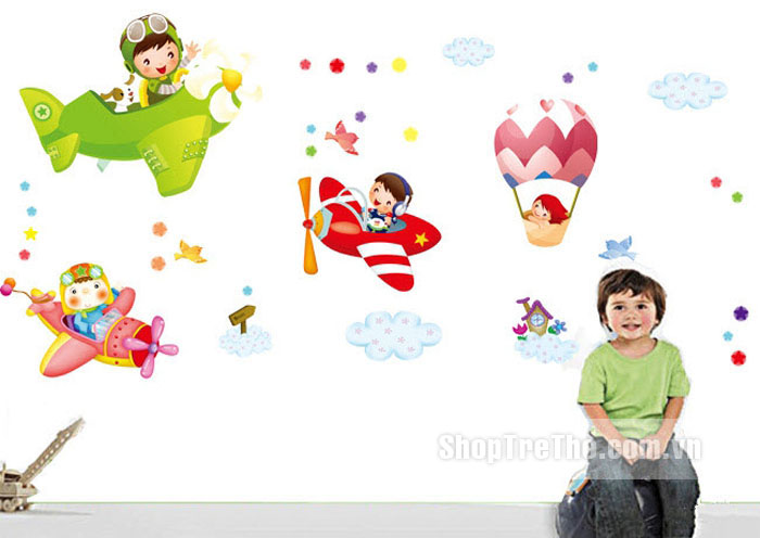 Tranh dán tường bé làm phi công M005