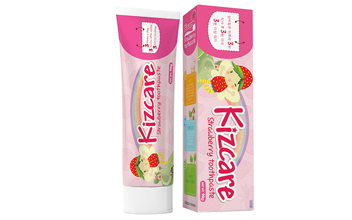 Kem đánh răng trẻ em Kizcare Strawberry (90g)