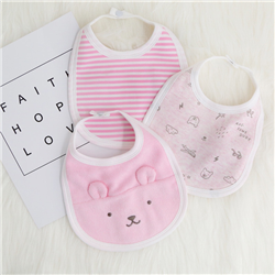 Bán Yếm tròn Momcare hình gấu (set 3 chiếc)